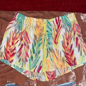 Multi color shorts size L